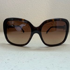 Chanel Bow Sunglasses in Tortoise Shell